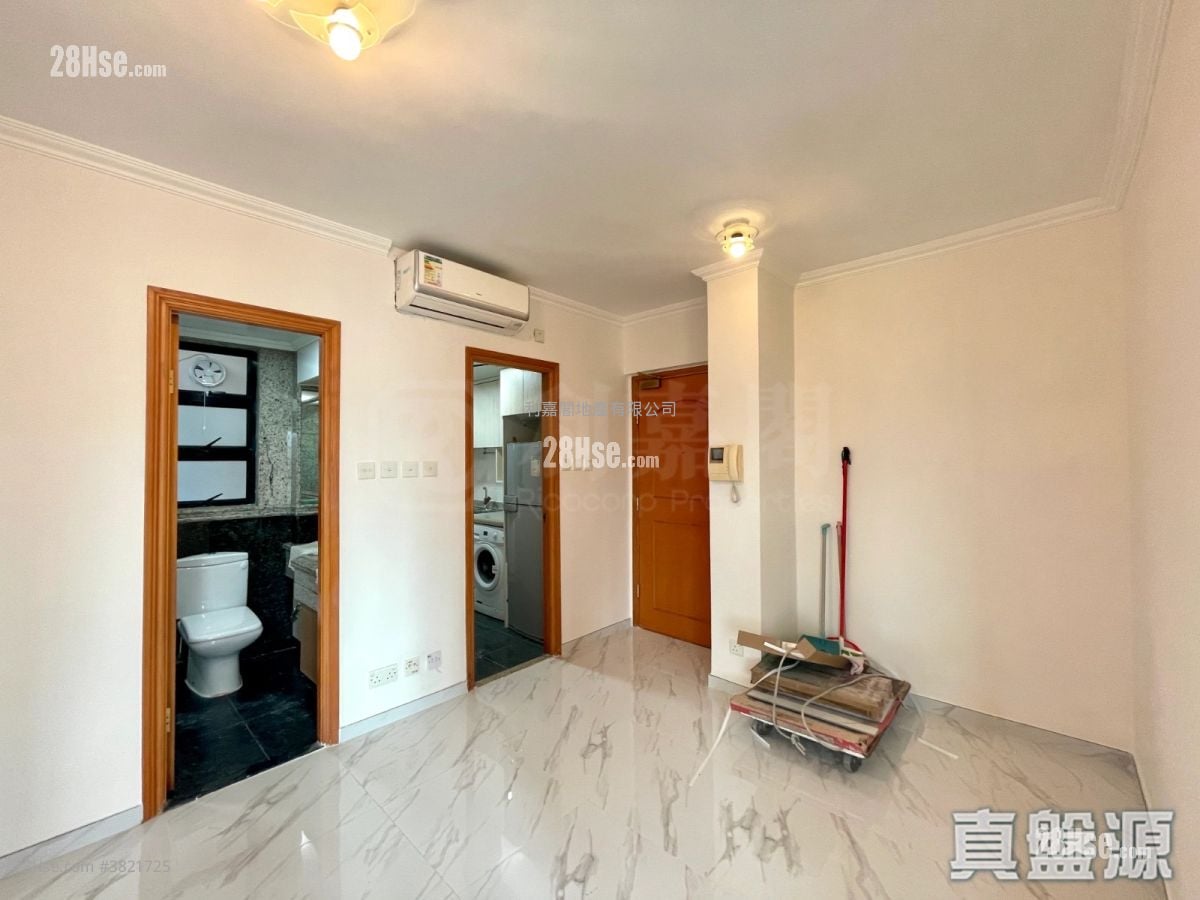 Nan Fung Plaza Rental 2 Bedrooms , 1 Bathroom 375 ft²