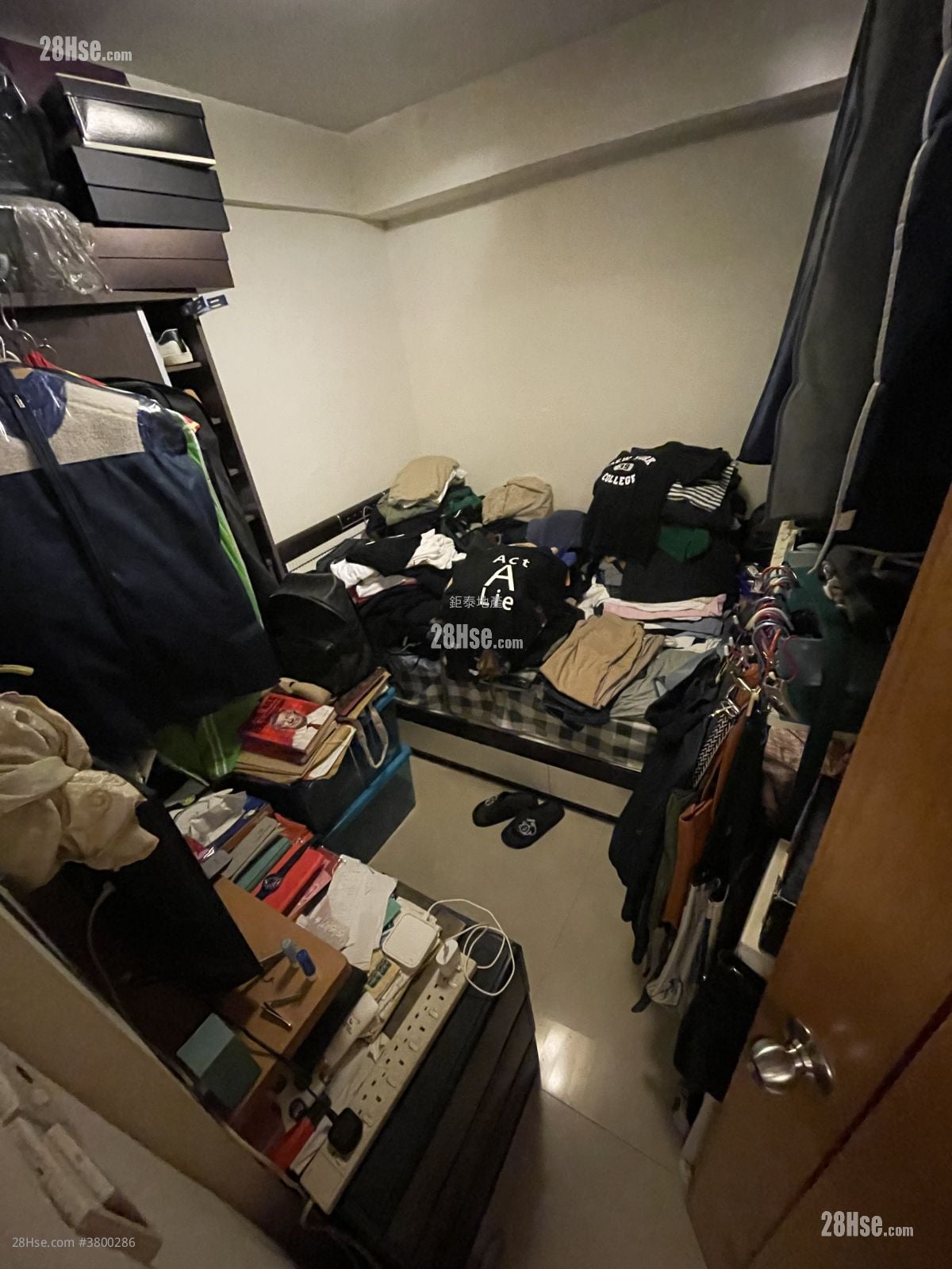 艺兴大厦 售盘 3 房 , 2 浴室 609 平方尺