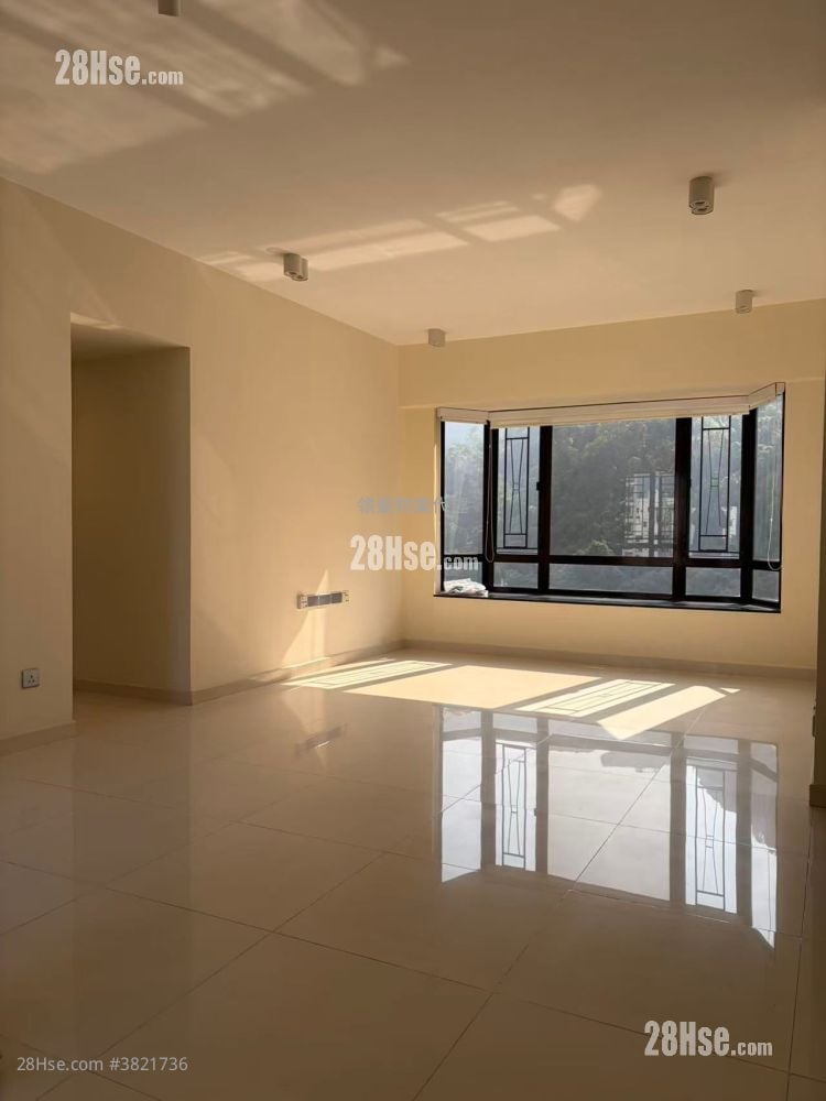 Tycoon Court Rental 3 Bedrooms , 2 Bathrooms 839 ft²