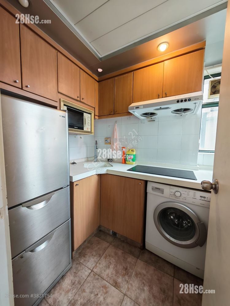 廚房: 牽晴間 租盤 2 房 , 1 浴室 381 平方呎