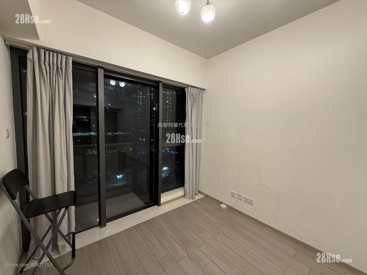 The Wings Sell 3 Bedrooms 663 ft²