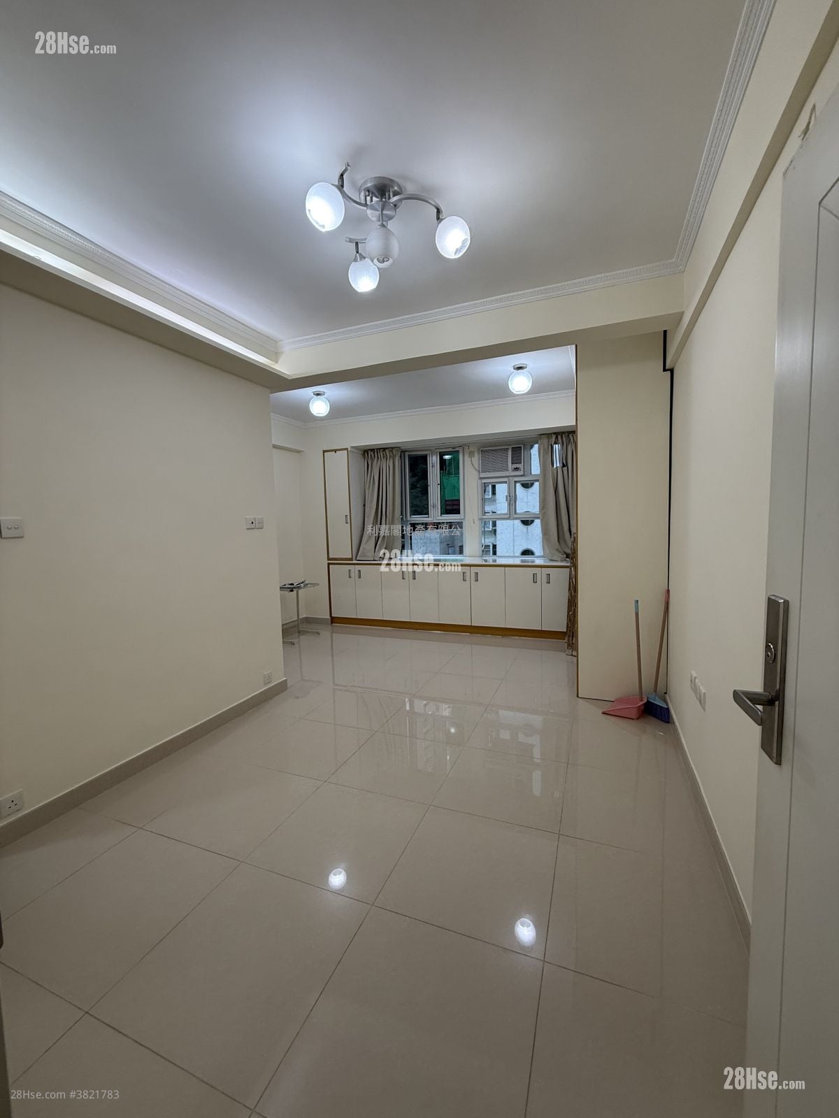 怡寶洋樓 售盤 290 平方呎