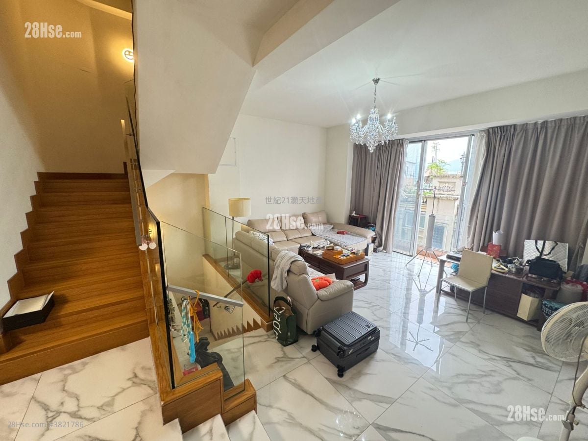 比华利山别墅 租盘 5+ 房 , 3 浴室 2,081 平方尺