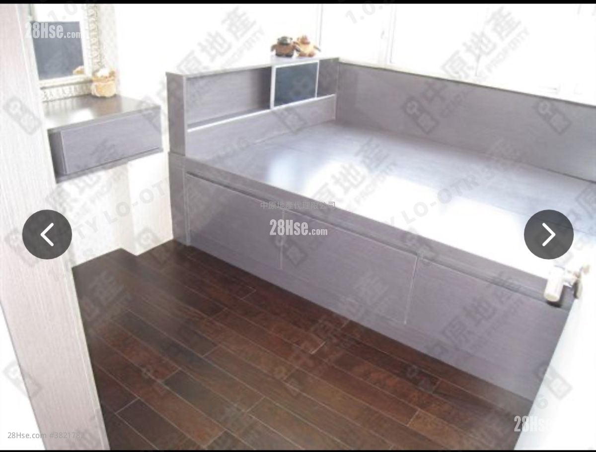 Tai Po Centre Sell 2 Bedrooms , 1 Bathroom 325 ft²