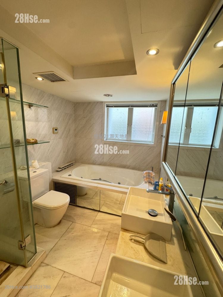 比华利山别墅 租盘 5+ 房 , 3 浴室 2,081 平方尺