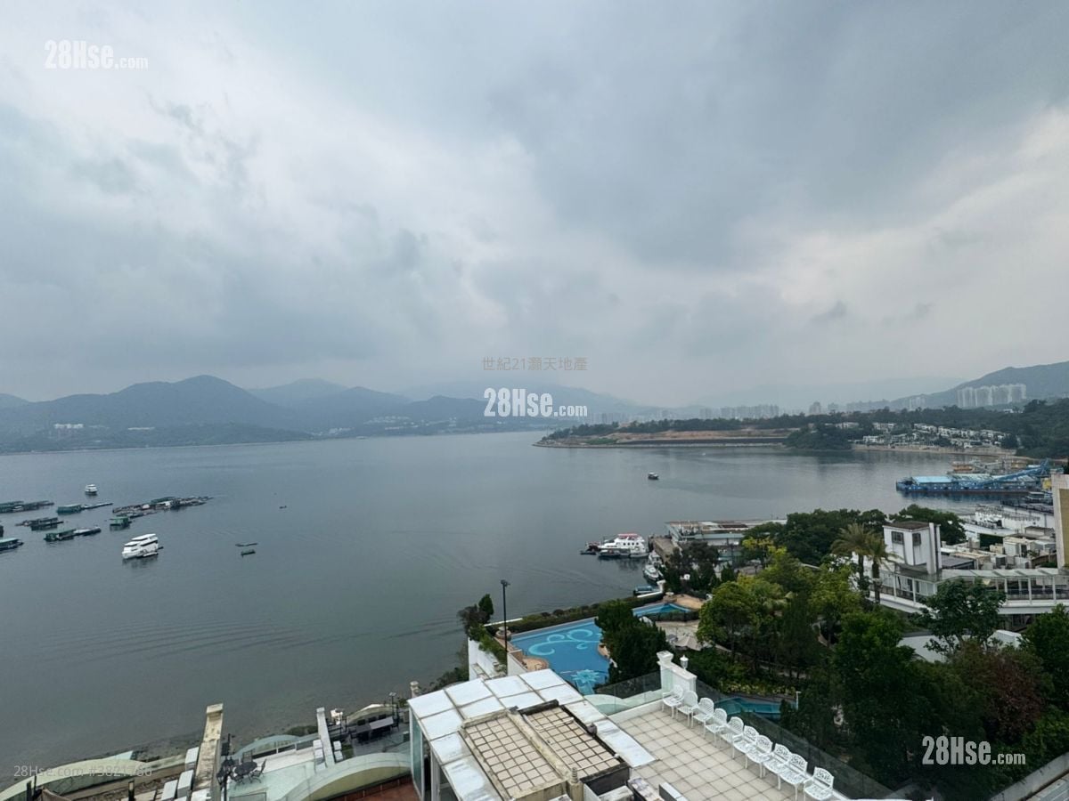 比华利山别墅 租盘 5+ 房 , 3 浴室 2,081 平方尺