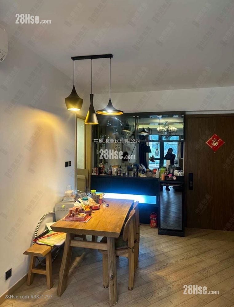 The Visionary Sell 2 Bedrooms 669 ft²