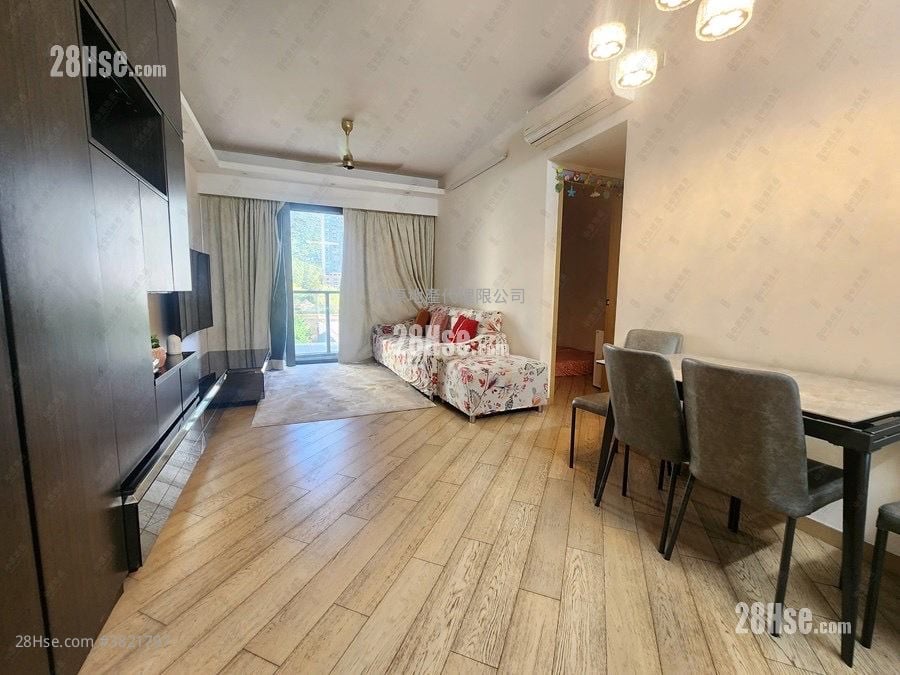 The Visionary Sell 2 Bedrooms 669 ft²