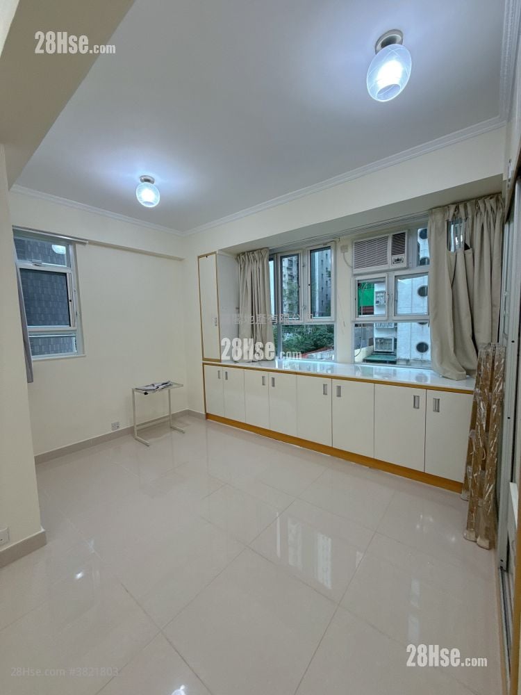 怡寶洋樓 租盤 290 平方呎