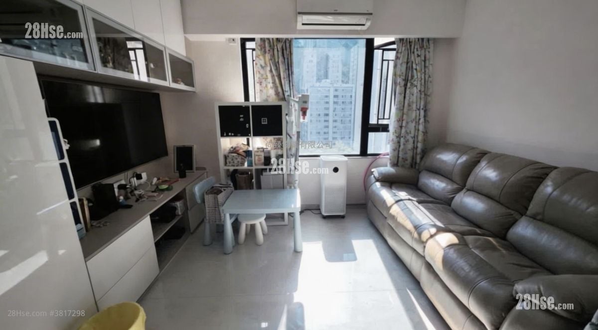 Sherwood Court Sell 3 Bedrooms , 2 Bathrooms 773 ft²