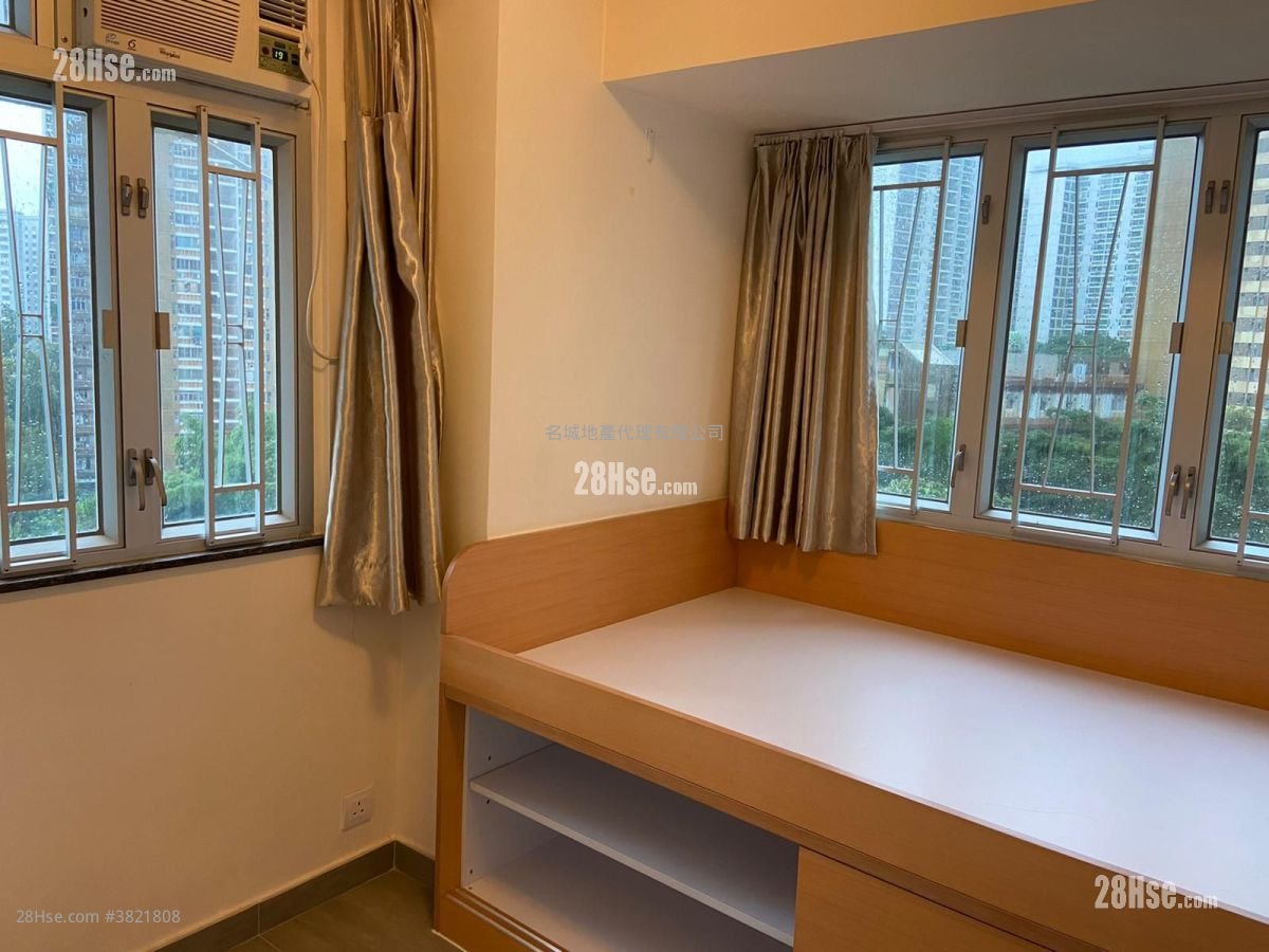 金獅花園 售盤 1 房 , 1 浴室 266 平方呎