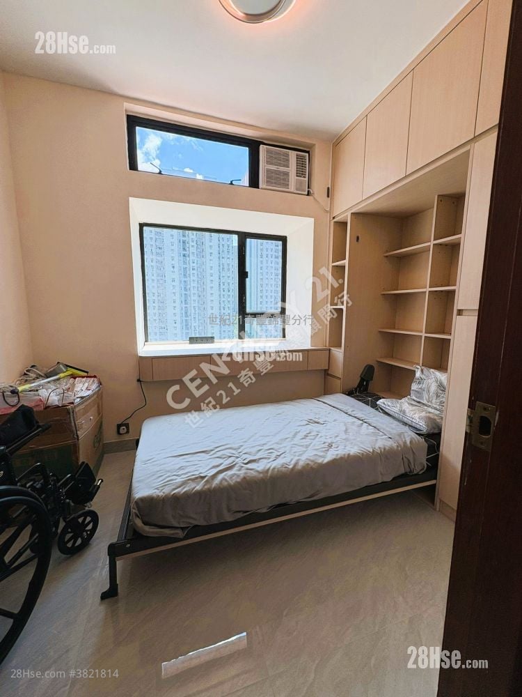 Villa Athena Sell 3 Bedrooms , 2 Bathrooms 727 ft²