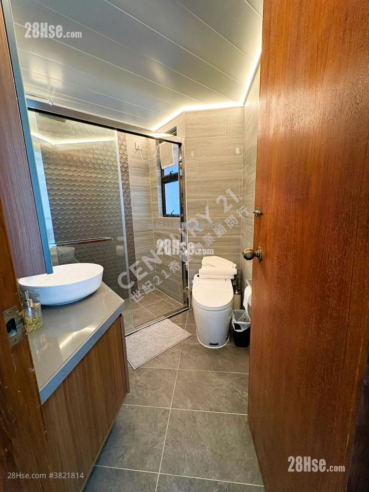 Villa Athena Sell 3 Bedrooms , 2 Bathrooms 727 ft²