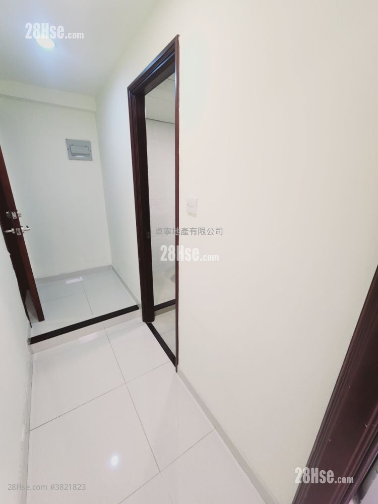 單幢樓房 租盤 240 平方呎