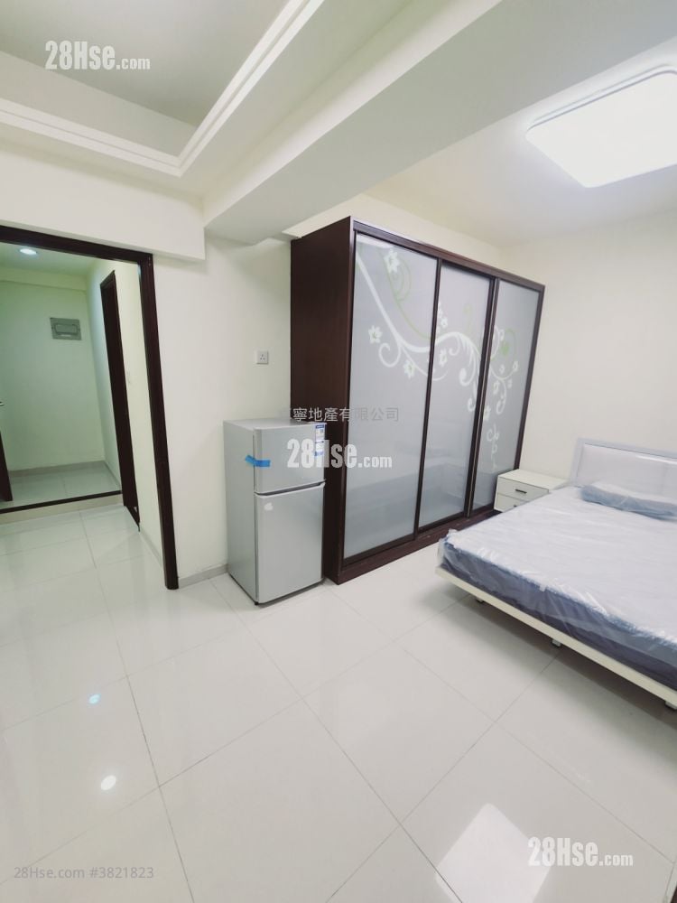 單幢樓房 租盤 240 平方呎