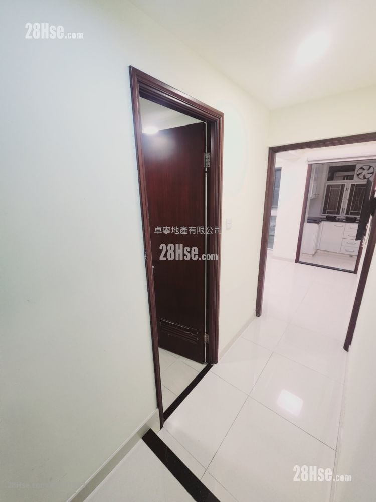 單幢樓房 租盤 240 平方呎