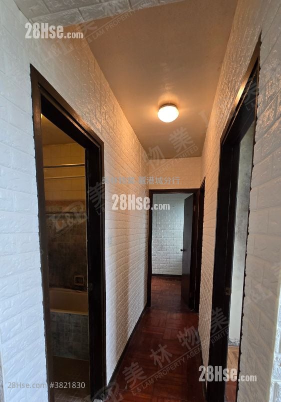 Hong Sing Garden Sell 3 Bedrooms , 1 Bathroom 592 ft²