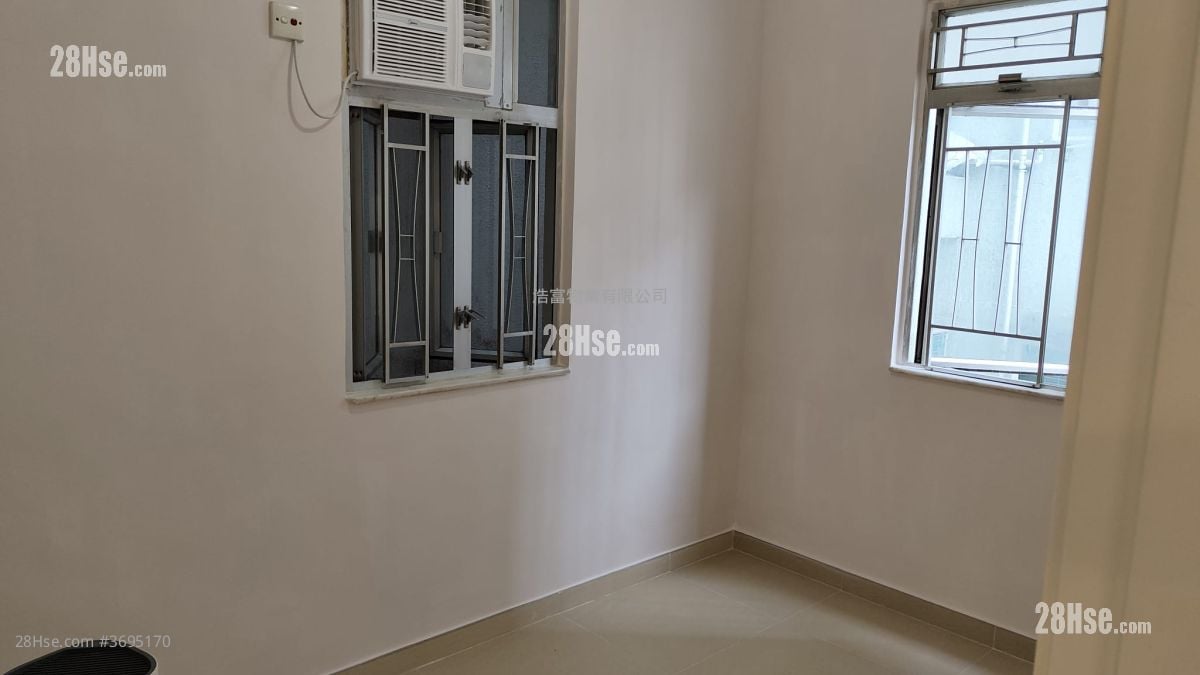 龍景大廈 租盤 2 房 , 1 浴室 376 平方呎