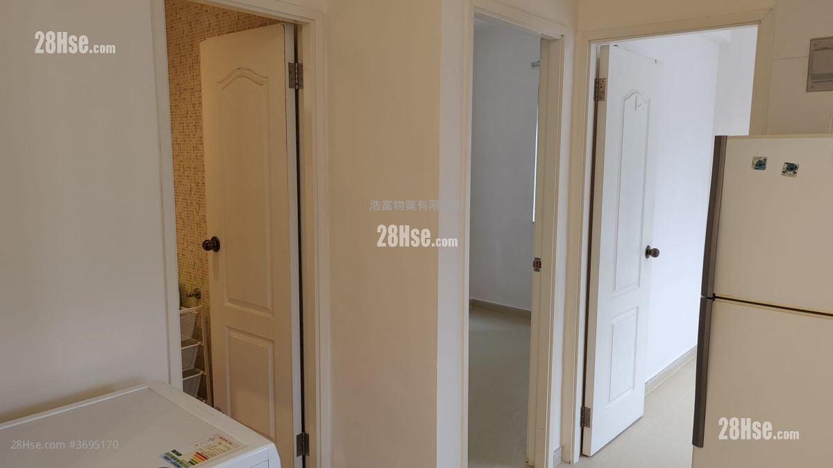 龍景大廈 租盤 2 房 , 1 浴室 376 平方呎