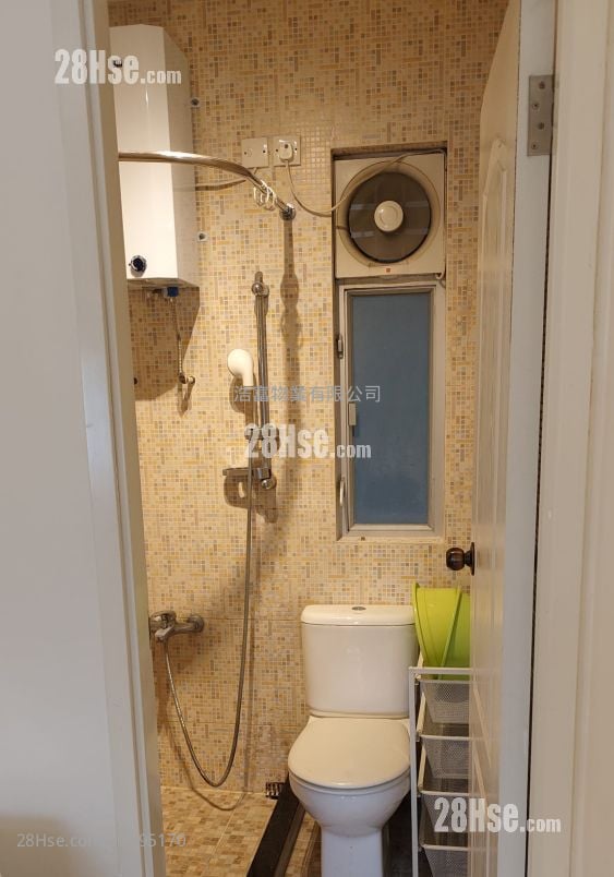 龍景大廈 租盤 2 房 , 1 浴室 376 平方呎