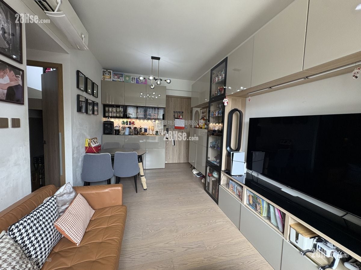 海日灣 II 售盤 2 房 585 平方呎