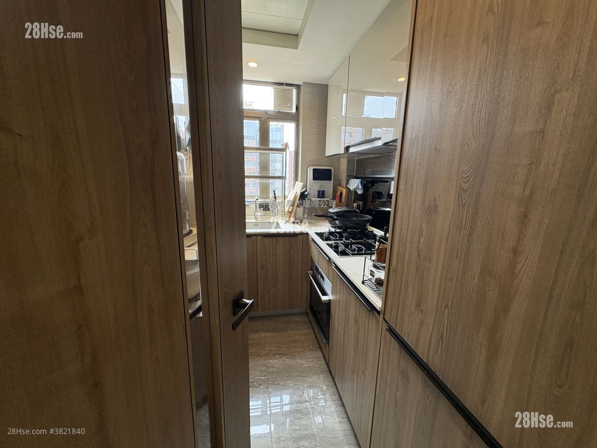 海日灣 II 售盤 2 房 585 平方呎