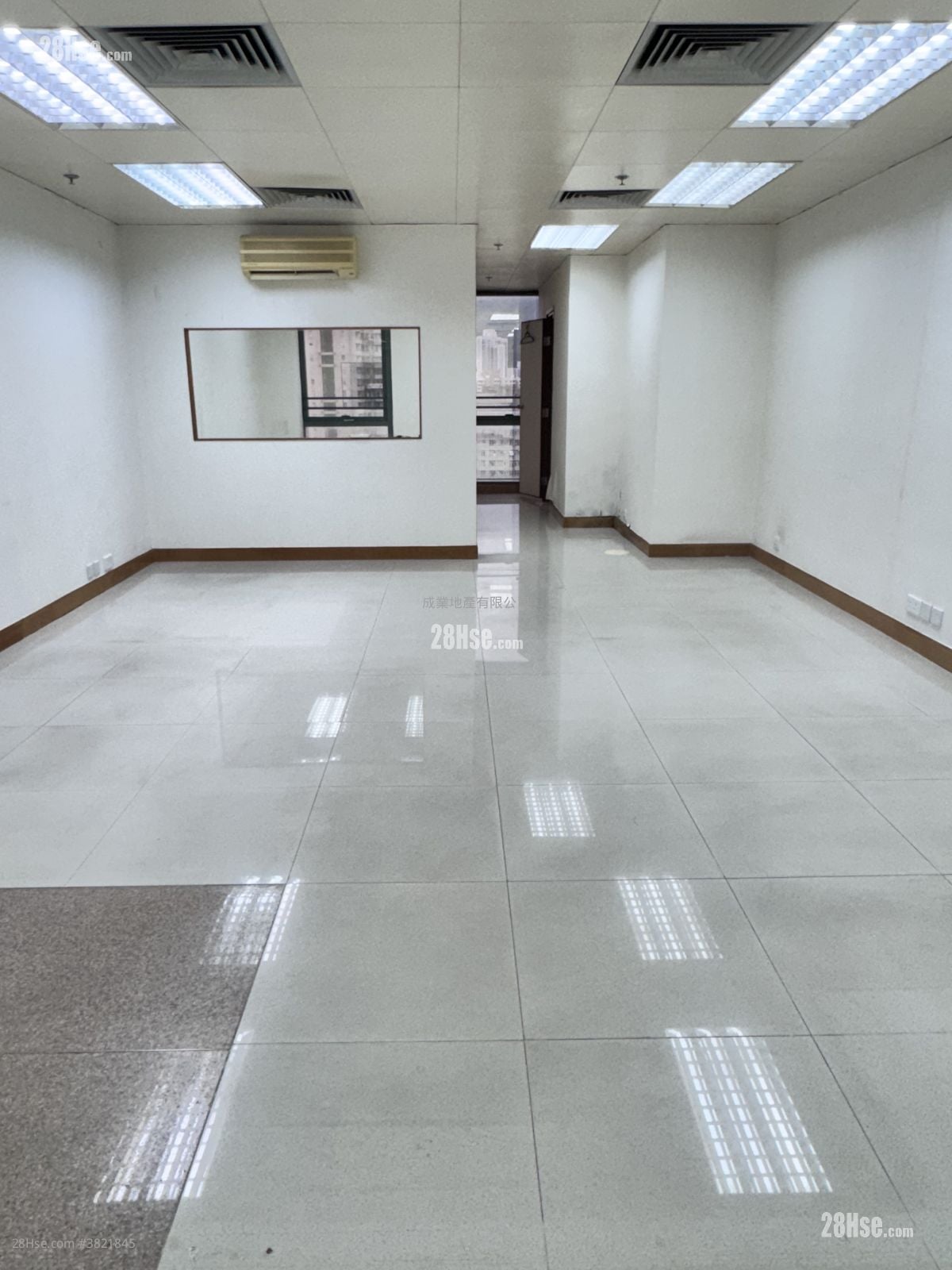 新科技廣場 租盤 646 平方呎