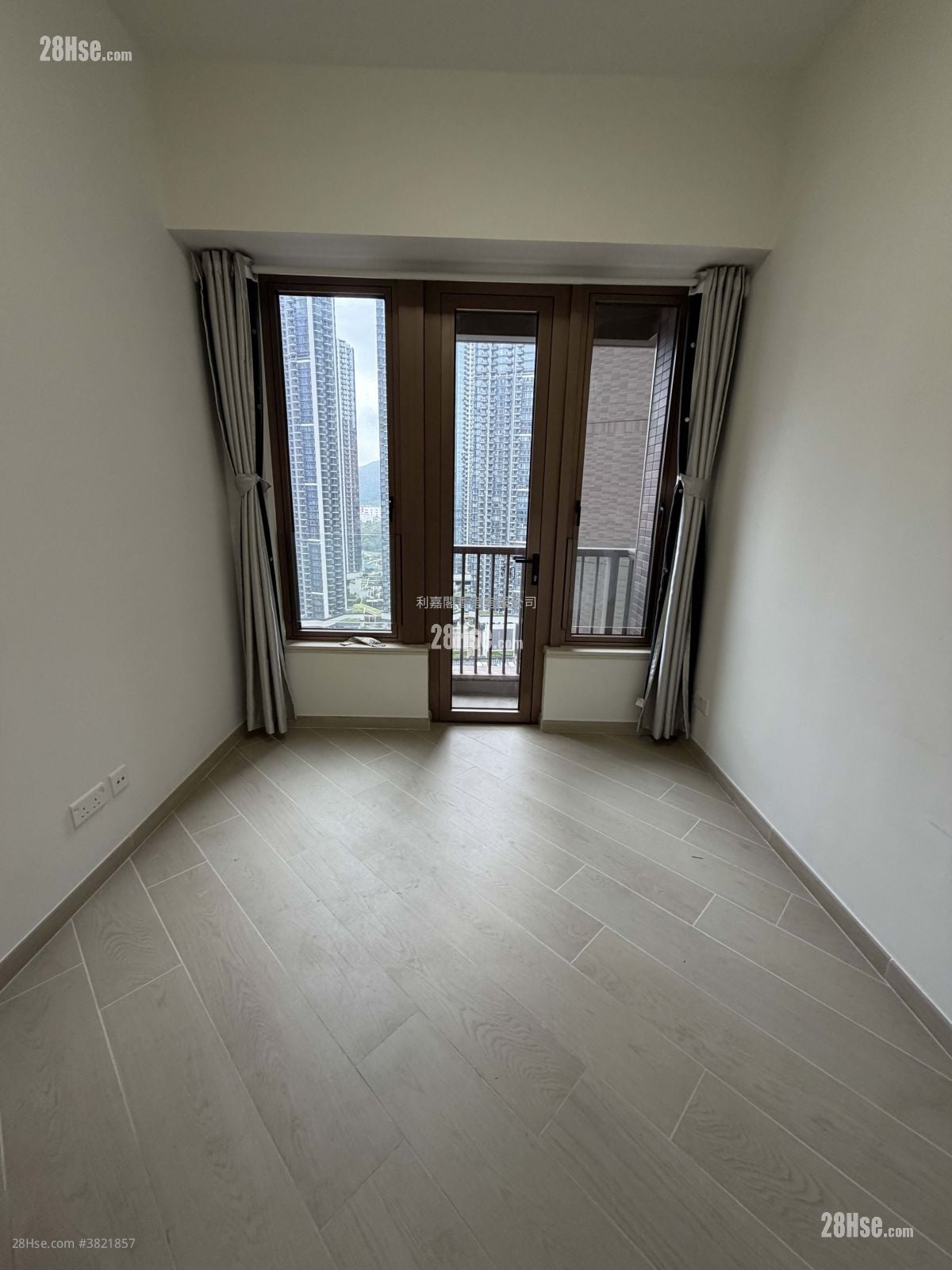 Lp10 Rental 2 Bedrooms , 2 Bathrooms 554 ft²