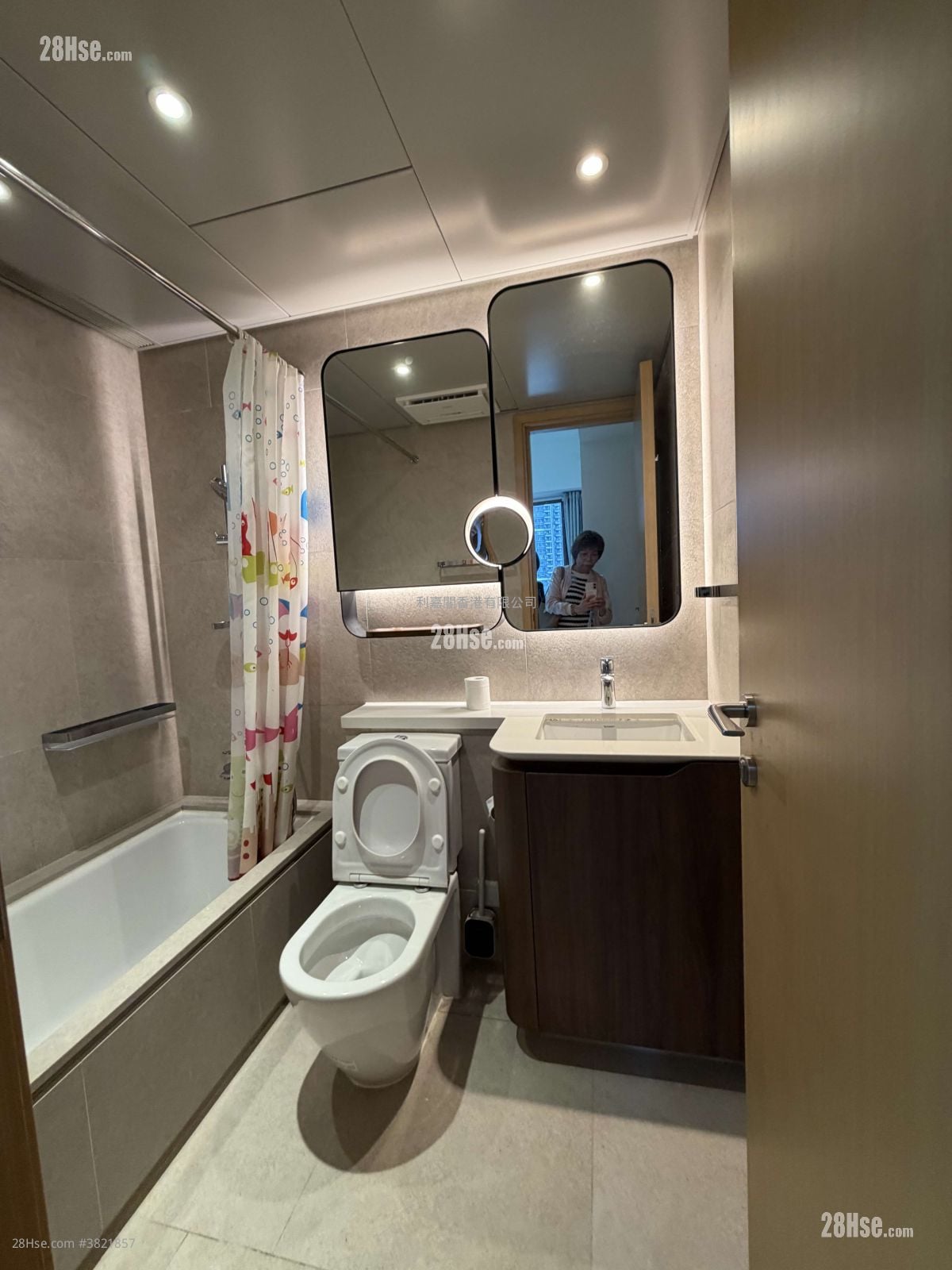 Lp10 Rental 2 Bedrooms , 2 Bathrooms 554 ft²