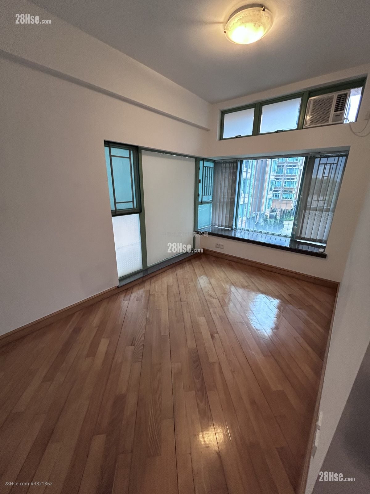 Botania Villa Sell 3 Bedrooms 819 ft²