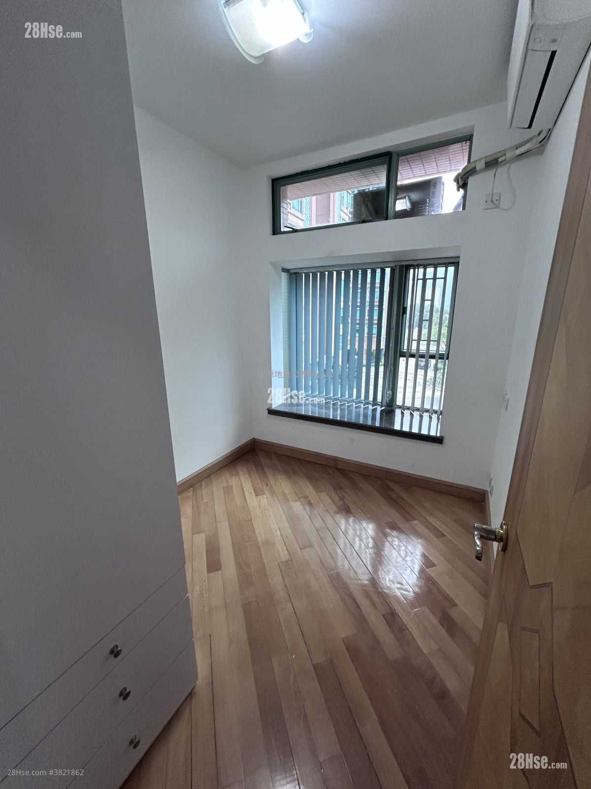 Botania Villa Sell 3 Bedrooms 819 ft²