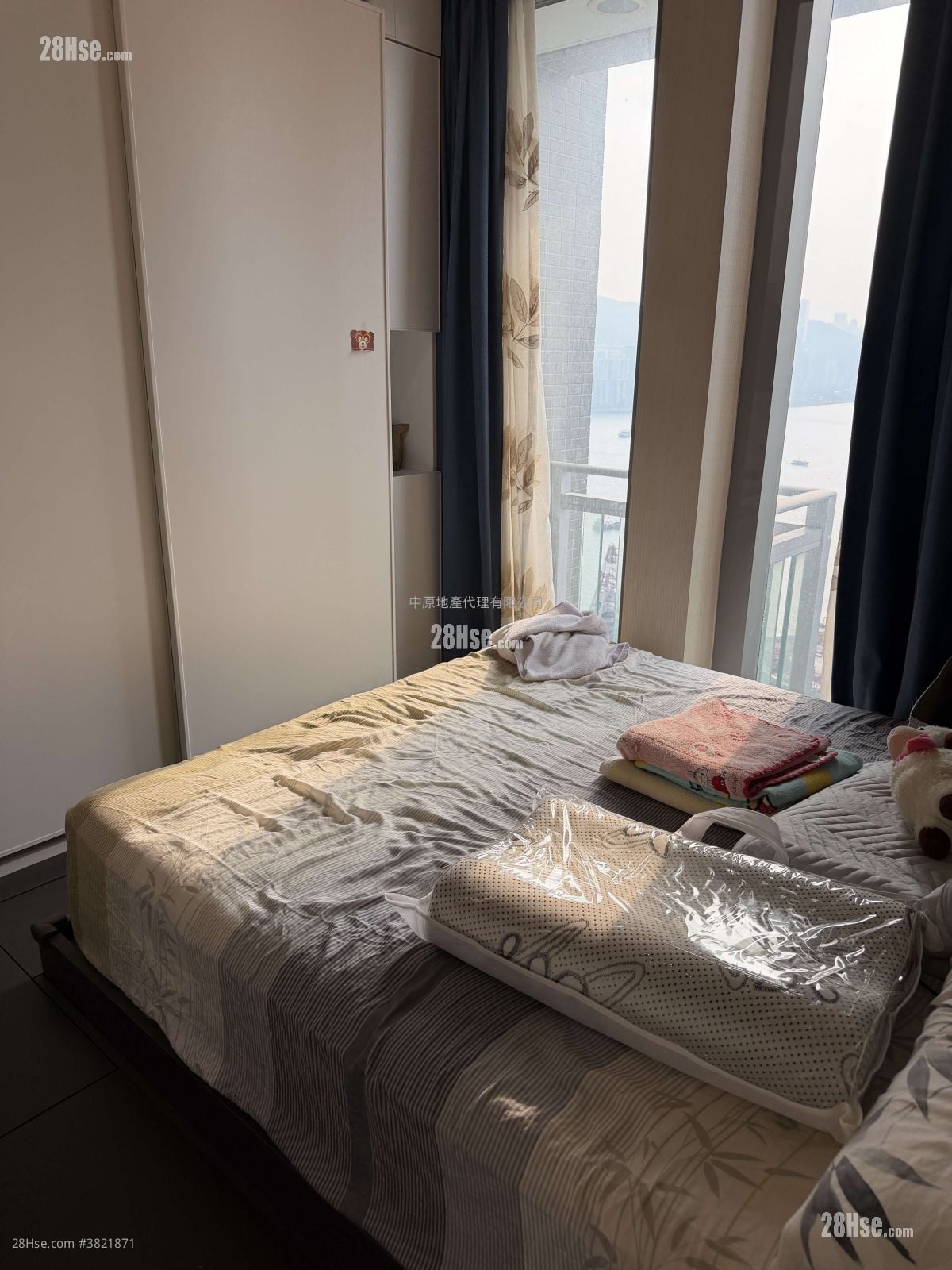 Ocean One Sell 2 Bedrooms , 2 Bathrooms 535 ft²