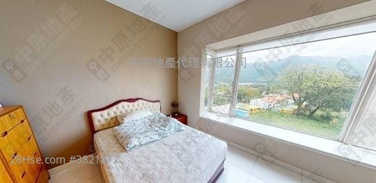 The Beverly Hills Sell 4 Bedrooms 1,606 ft²