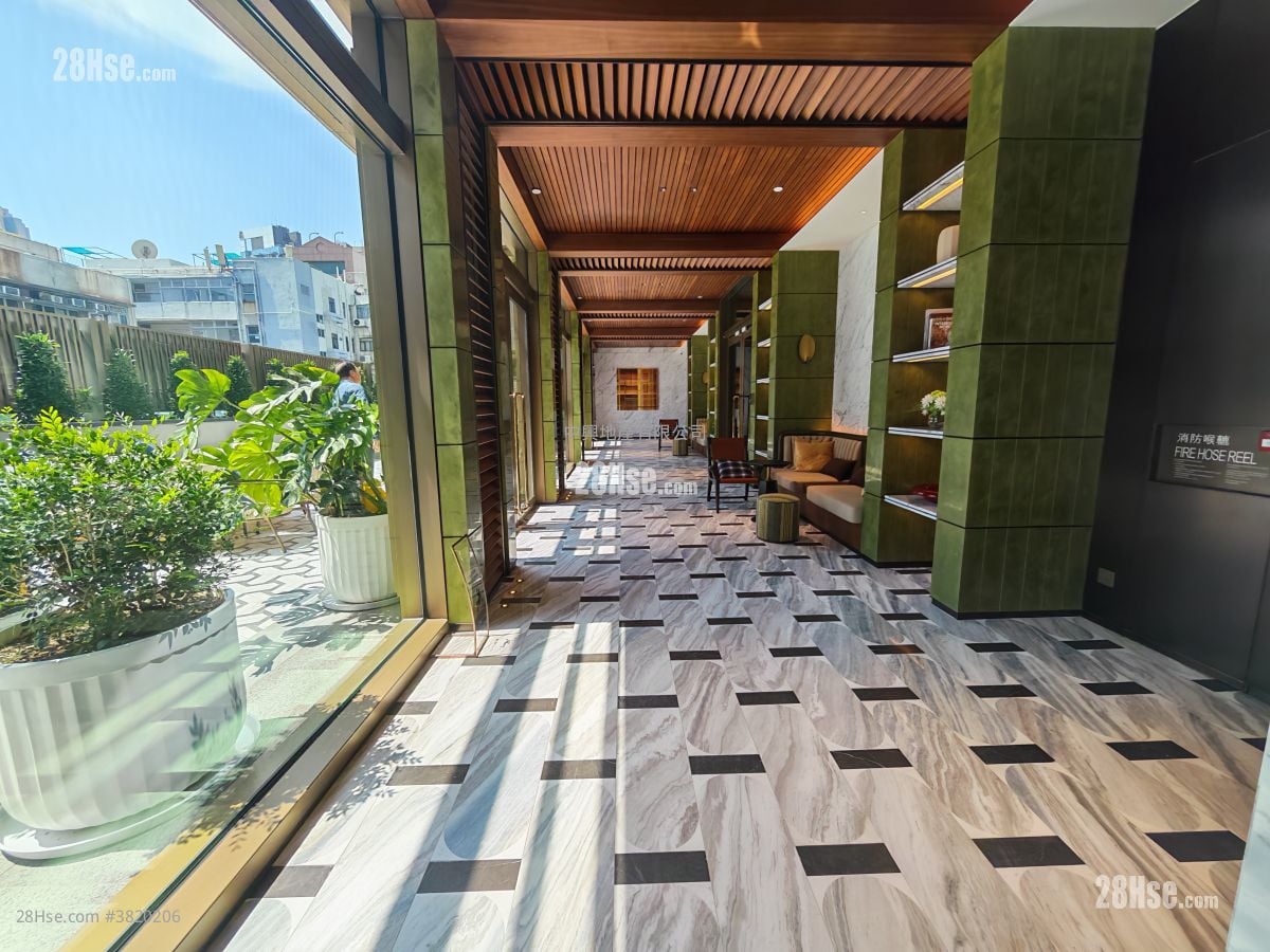 高临 租盘 1 房 , 1 浴室 272 平方尺