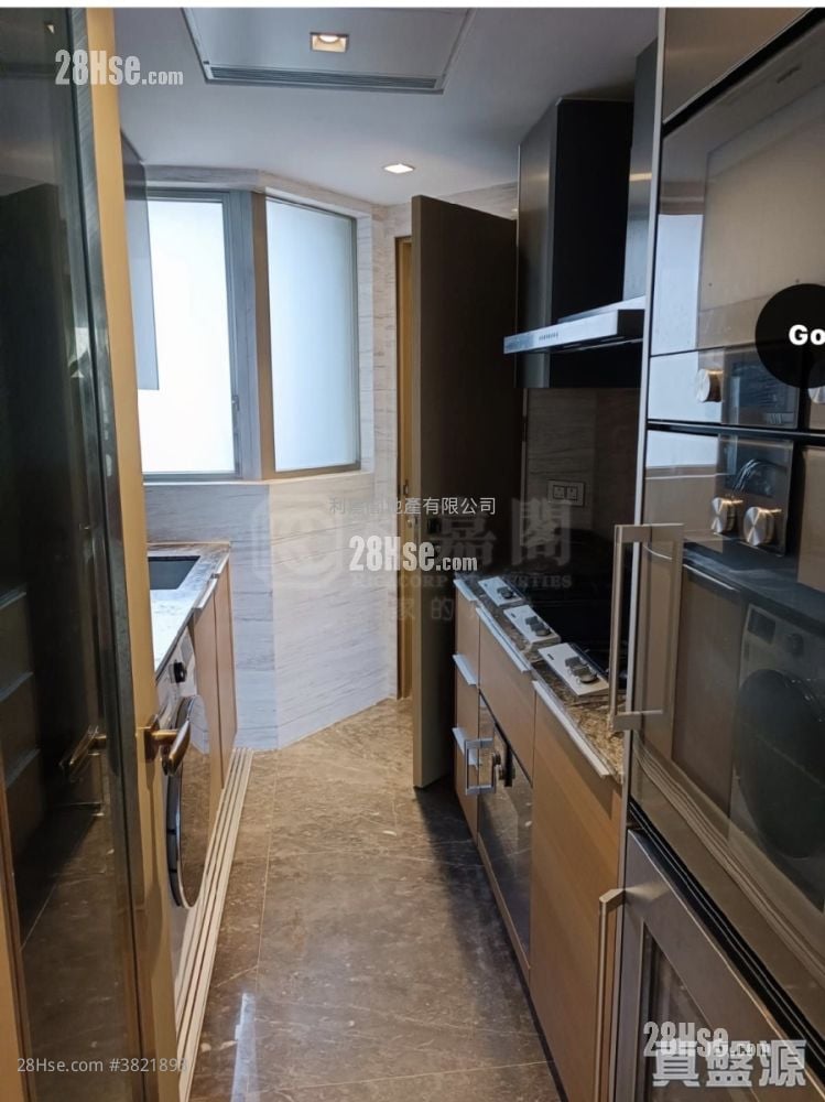 Harbour Glory Sell 3 Bedrooms , 2 Bathrooms 1,042 ft²