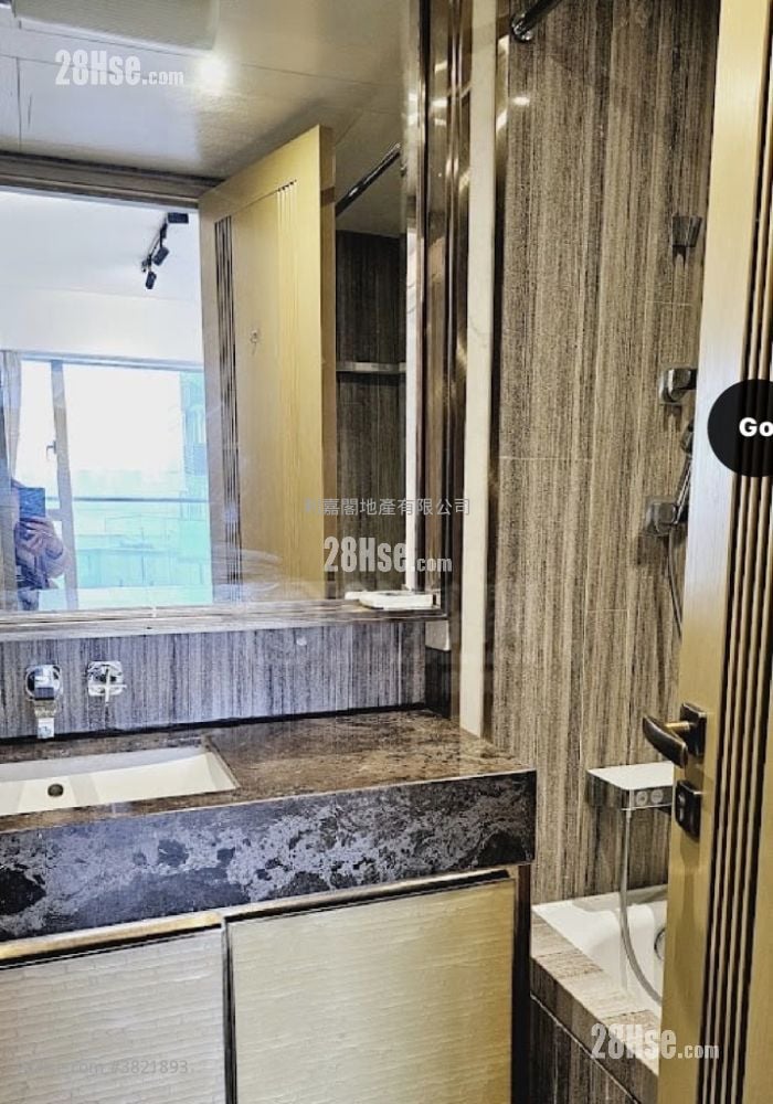 Harbour Glory Sell 3 Bedrooms , 2 Bathrooms 1,042 ft²