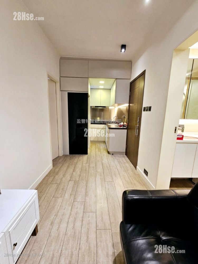 Dandenong Mansion Sell 1 Bedroom , 1 Bathroom 271 ft²