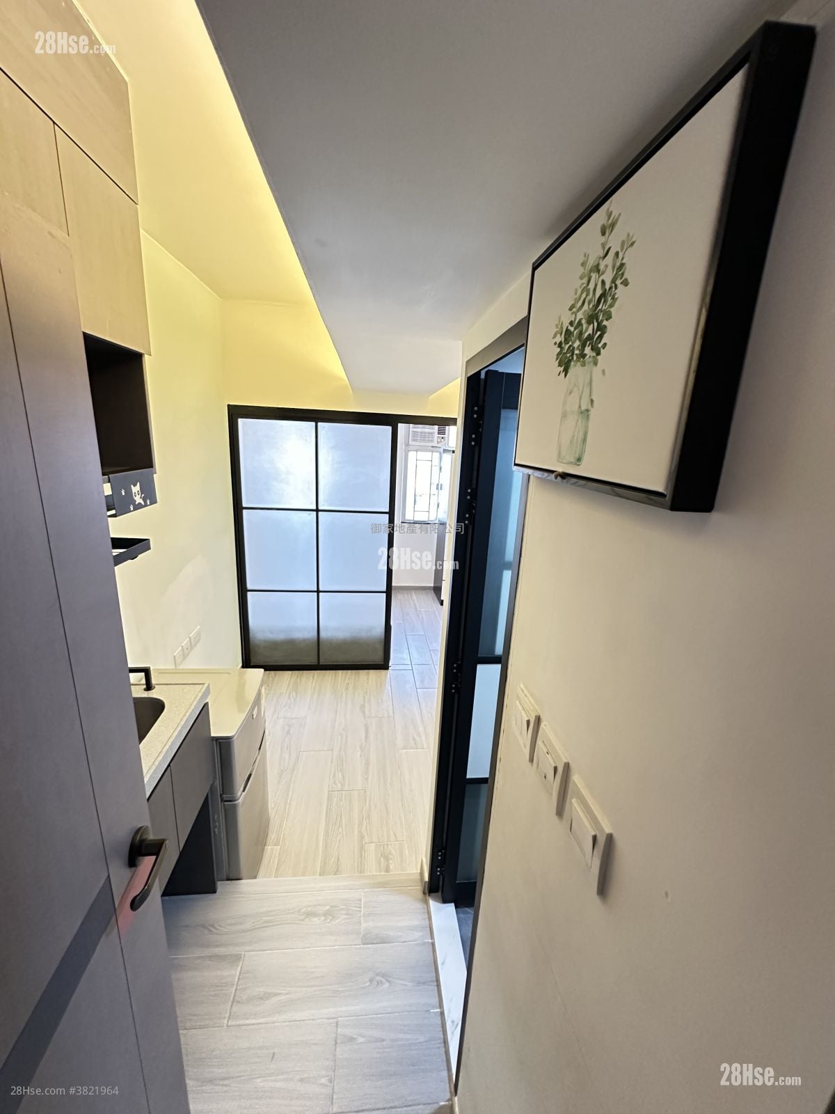 Metropole Building Rental 1 Bedroom , 1 Bathroom 180 ft²