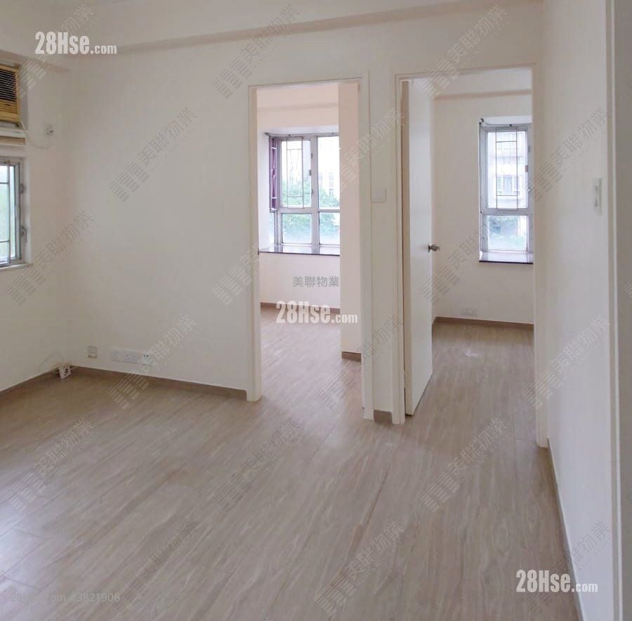 Tai Po Centre Sell 2 Bedrooms , 1 Bathroom 361 ft²