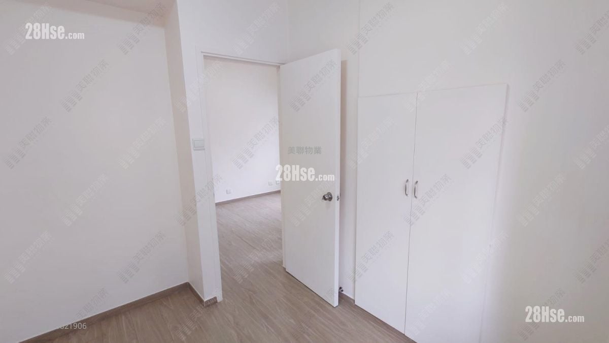 Tai Po Centre Sell 2 Bedrooms , 1 Bathroom 361 ft²