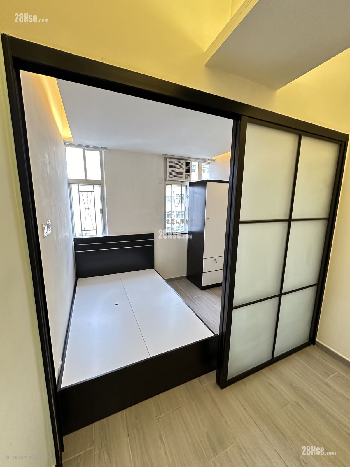 Metropole Building Rental 1 Bedroom , 1 Bathroom 180 ft²