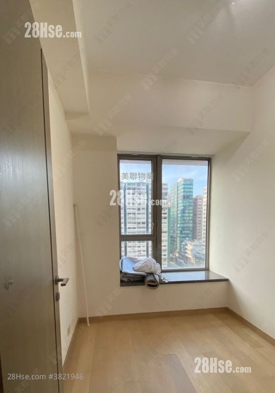 The Austin Sell 2 Bedrooms 529 ft²