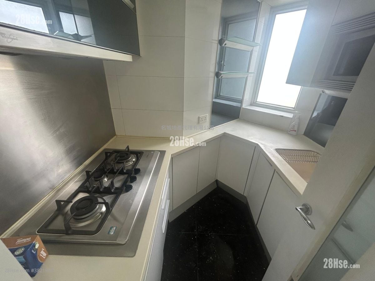 名城 售盘 3 房 , 2 浴室 742 平方尺