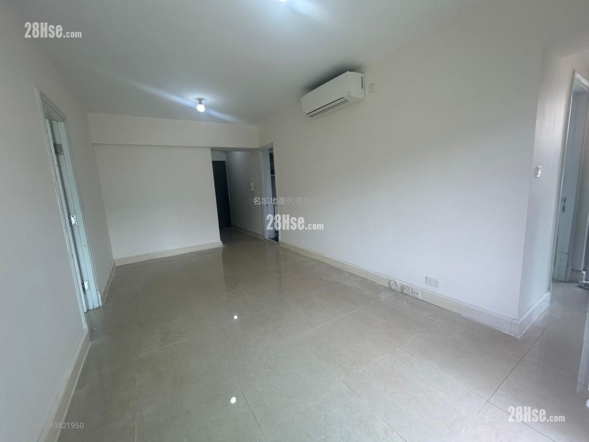 名城 售盘 3 房 , 2 浴室 742 平方尺