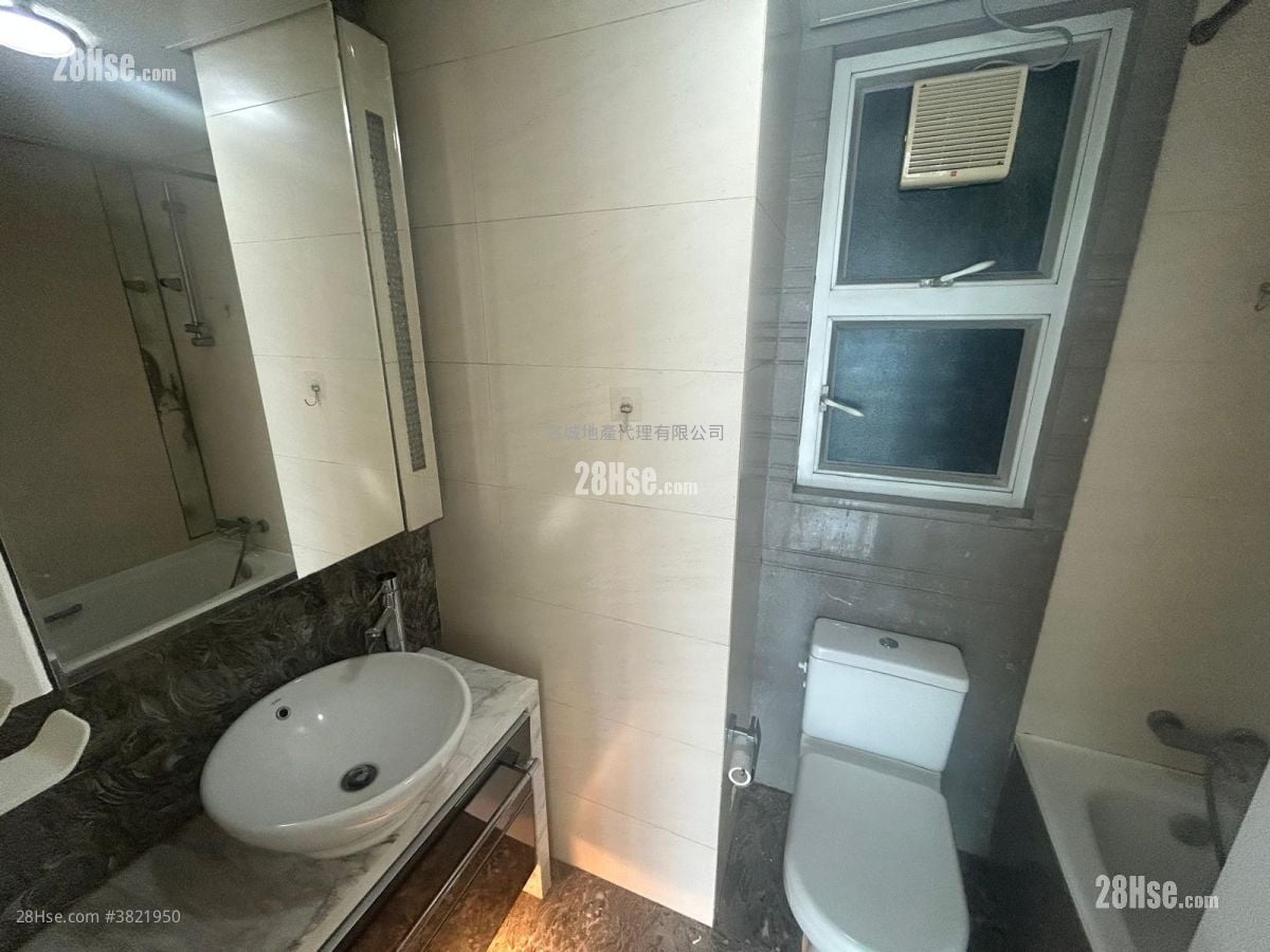 名城 售盘 3 房 , 2 浴室 742 平方尺