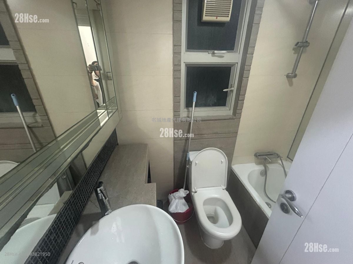 名城 售盘 3 房 , 2 浴室 742 平方尺