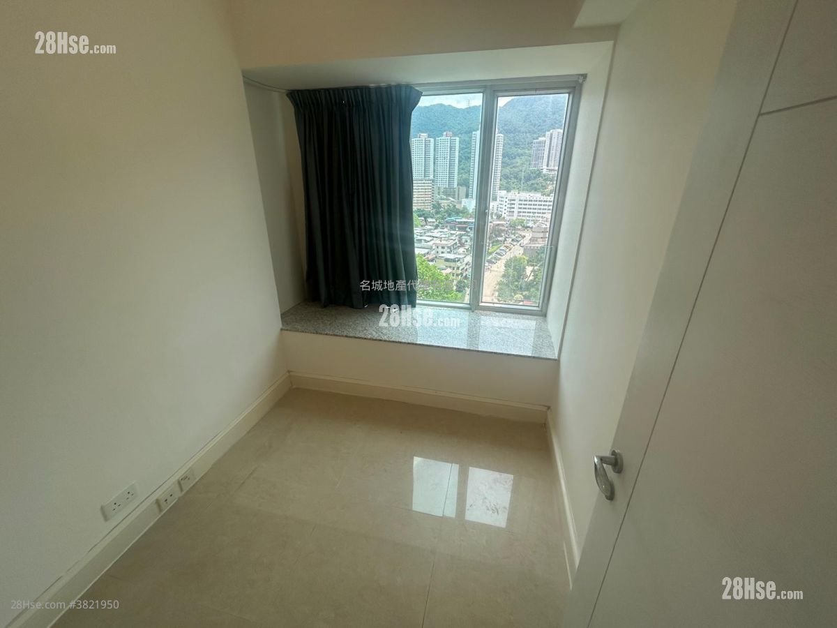 名城 售盘 3 房 , 2 浴室 742 平方尺