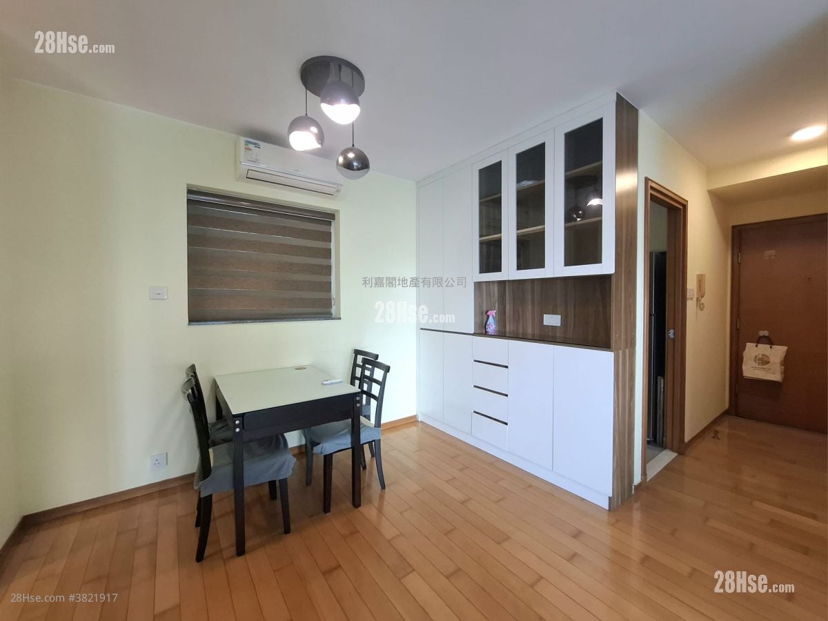 Seaview Crescent Sell 2 Bedrooms , 1 Bathroom 568 ft²