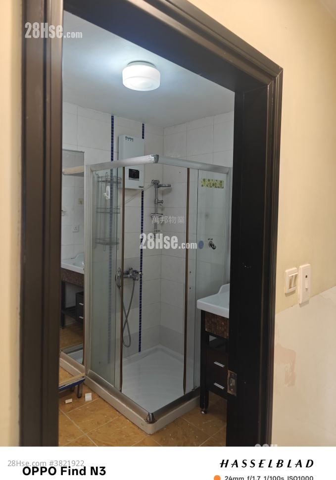 Selecta Garden Sell 3 Bedrooms , 1 Bathroom 680 ft²