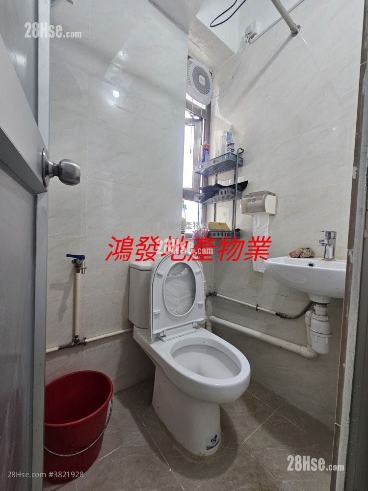 長康大廈 租盤 2 房 264 平方呎